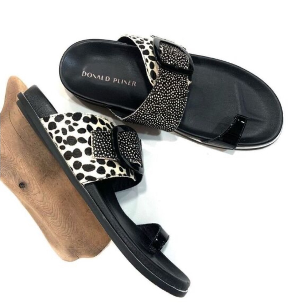 Donald Pliner Lorenzo slip-on sandal in bone/black haircalf and patent leather